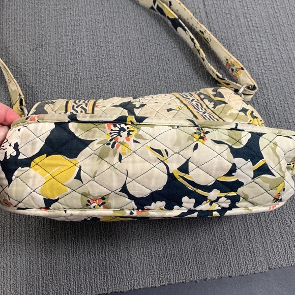 Vera Bradley Crossbody Bag Womens Medium Retired Dogwood Print Quilted Saddle up - Picture 12 of 17